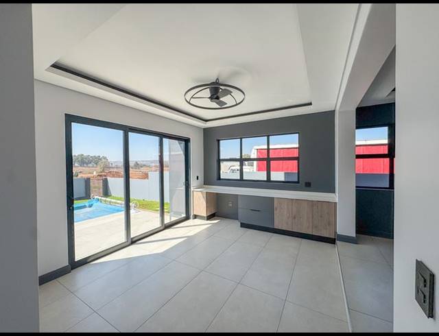 4 BEDROOM HOUSE FOR SALE IN FOUNTAINBROOK ESTATE